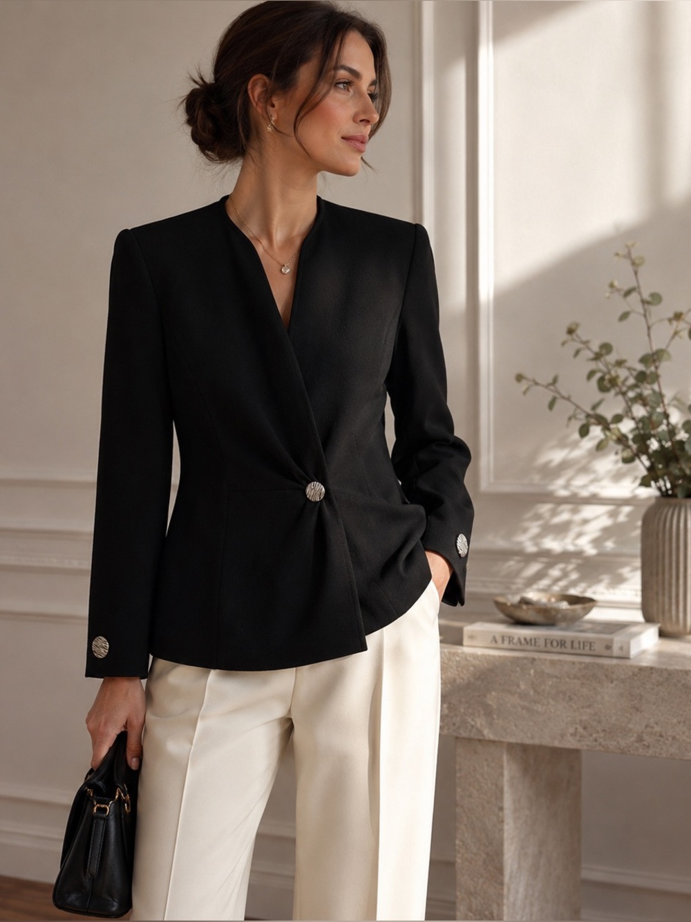 Vintage Ungaro Solo Donna 100% Wool Blazer Italy Black Silver Button 8/10